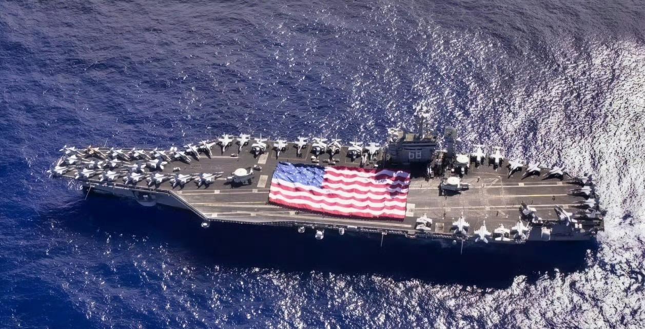 昨天早些时候，尼米兹号航空母舰（CVN-68）上，来自第17舰载机联队（CVW-