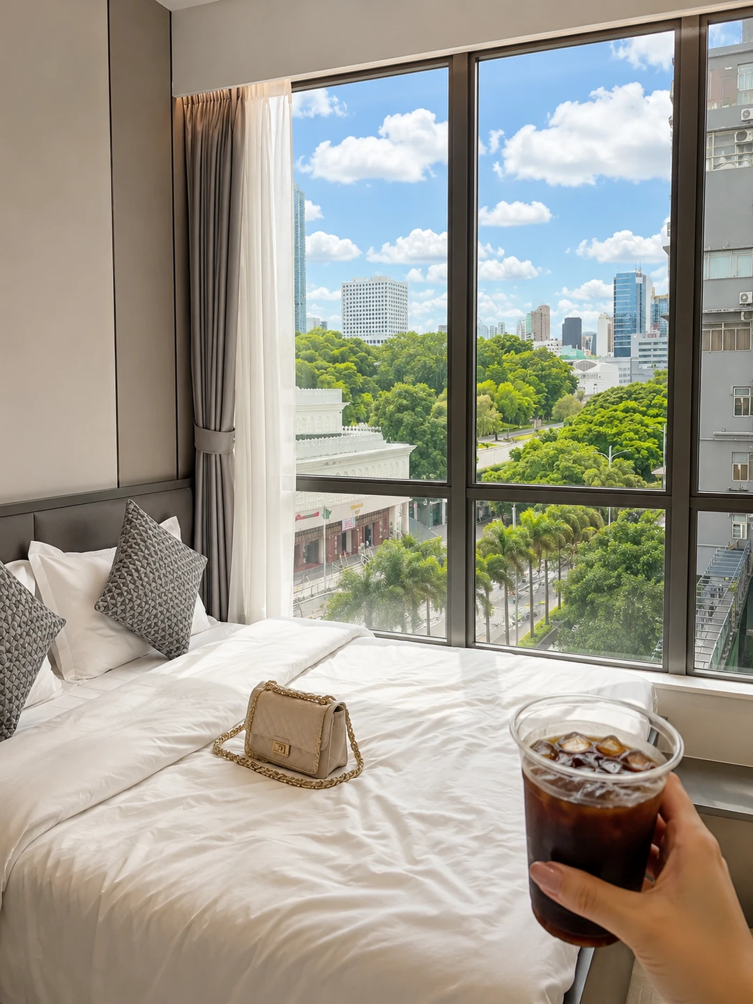 在香港住到超满意的hotel！出门就是地铁站