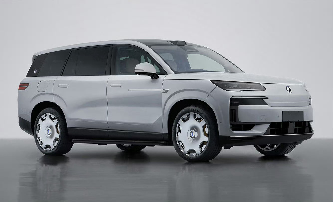 腾势N9也新增大饼轮圈了有一说一，双拼车身和大饼轮圈不是谁都能驾驭的国产新能源一