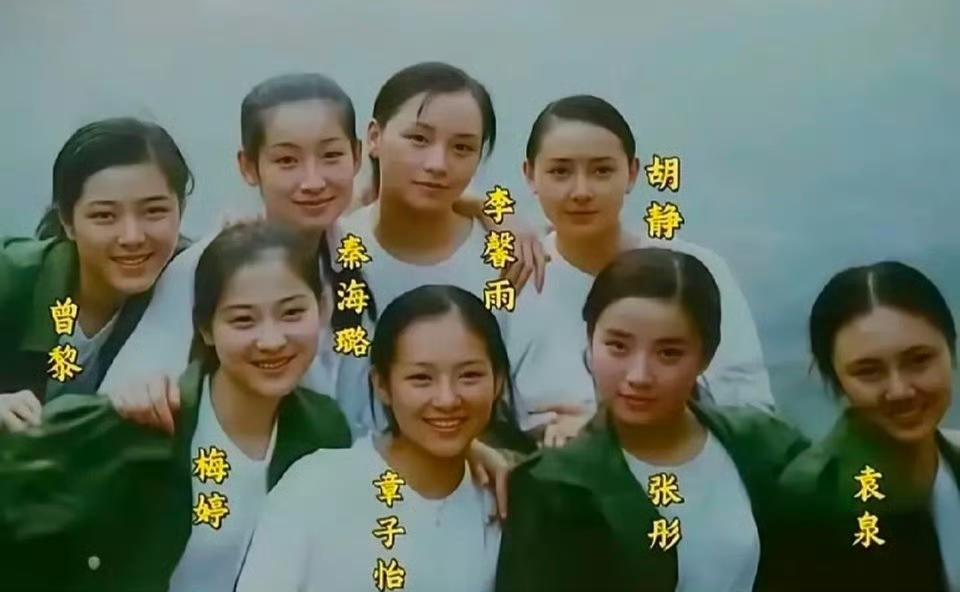 即便是一群美女，
那时候没有啥高颅顶头顶都跟被截图一样平的
照片上的人真做到了家