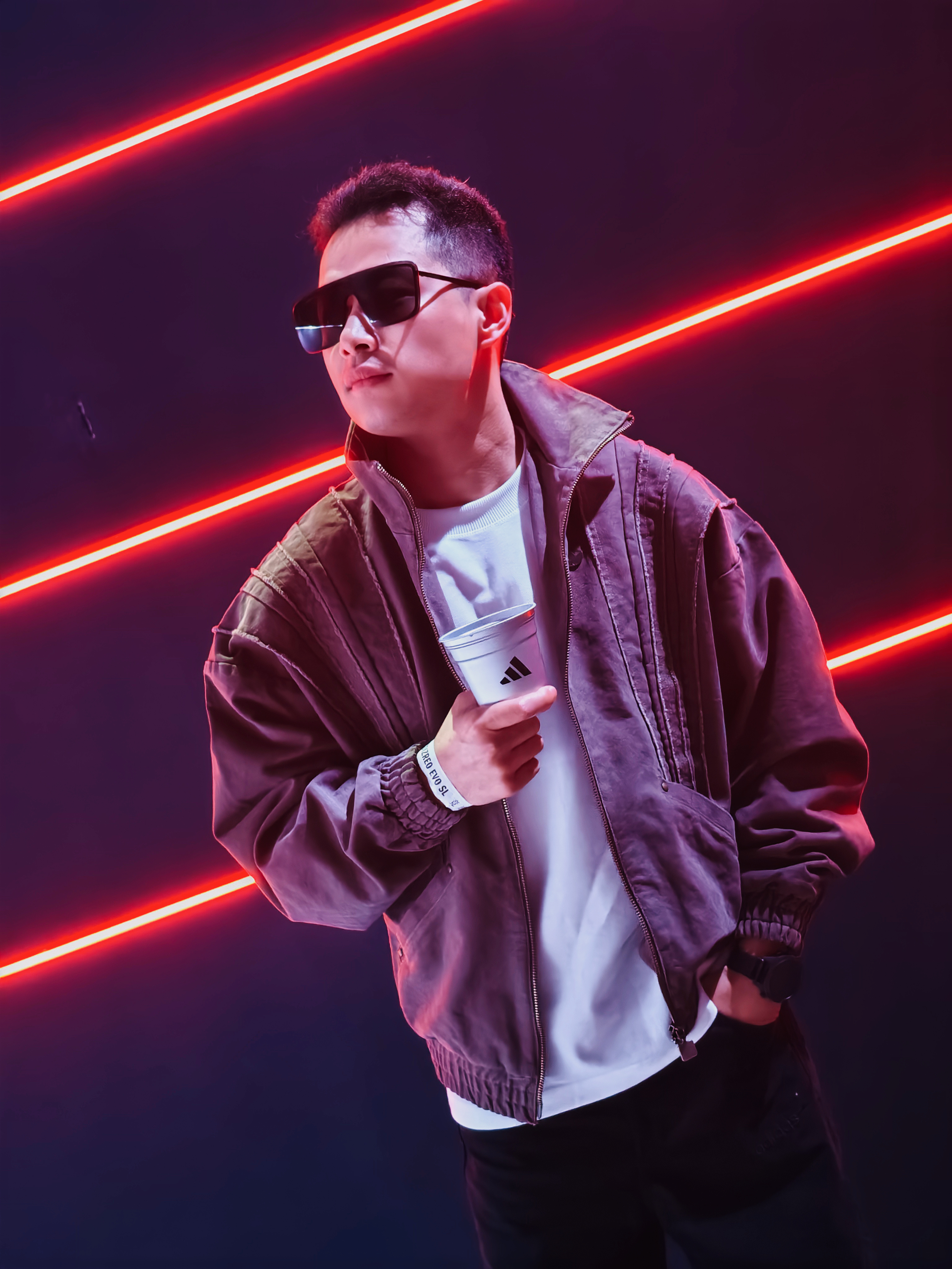 adidas竞速实验室，今天穿搭又有新突破欣哲频道车手配置单 上海