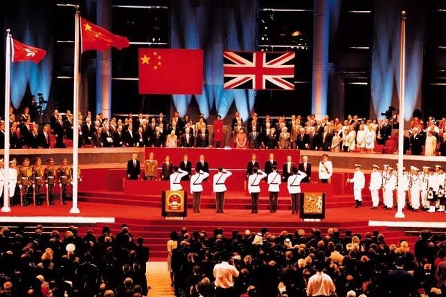台湾人曾放话：必须满足三个条件，台湾实现“自动统一”。哪三条？第一，实行“一国两