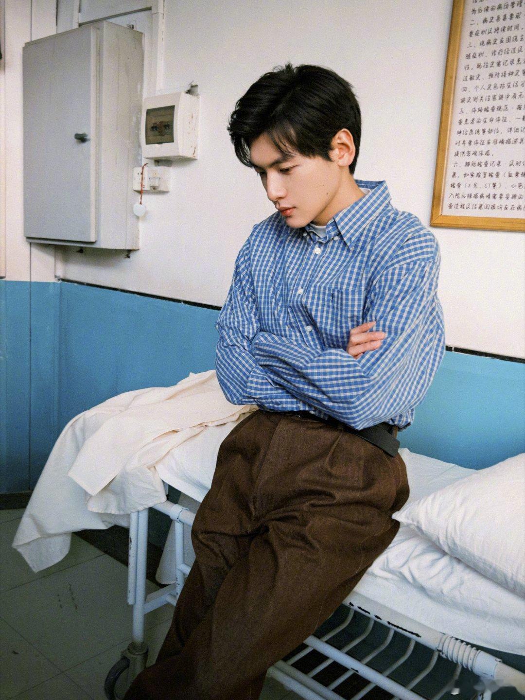 翟潇闻告别周诚 你好1983收官快乐！周诚的故事到一段落啦～谢谢潇闻带来最好的周