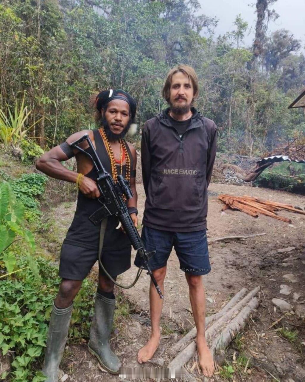 印度尼西亚地方分离武装“西巴布亚民族解放军”发布了他们与其扣押的新西兰飞行员菲利