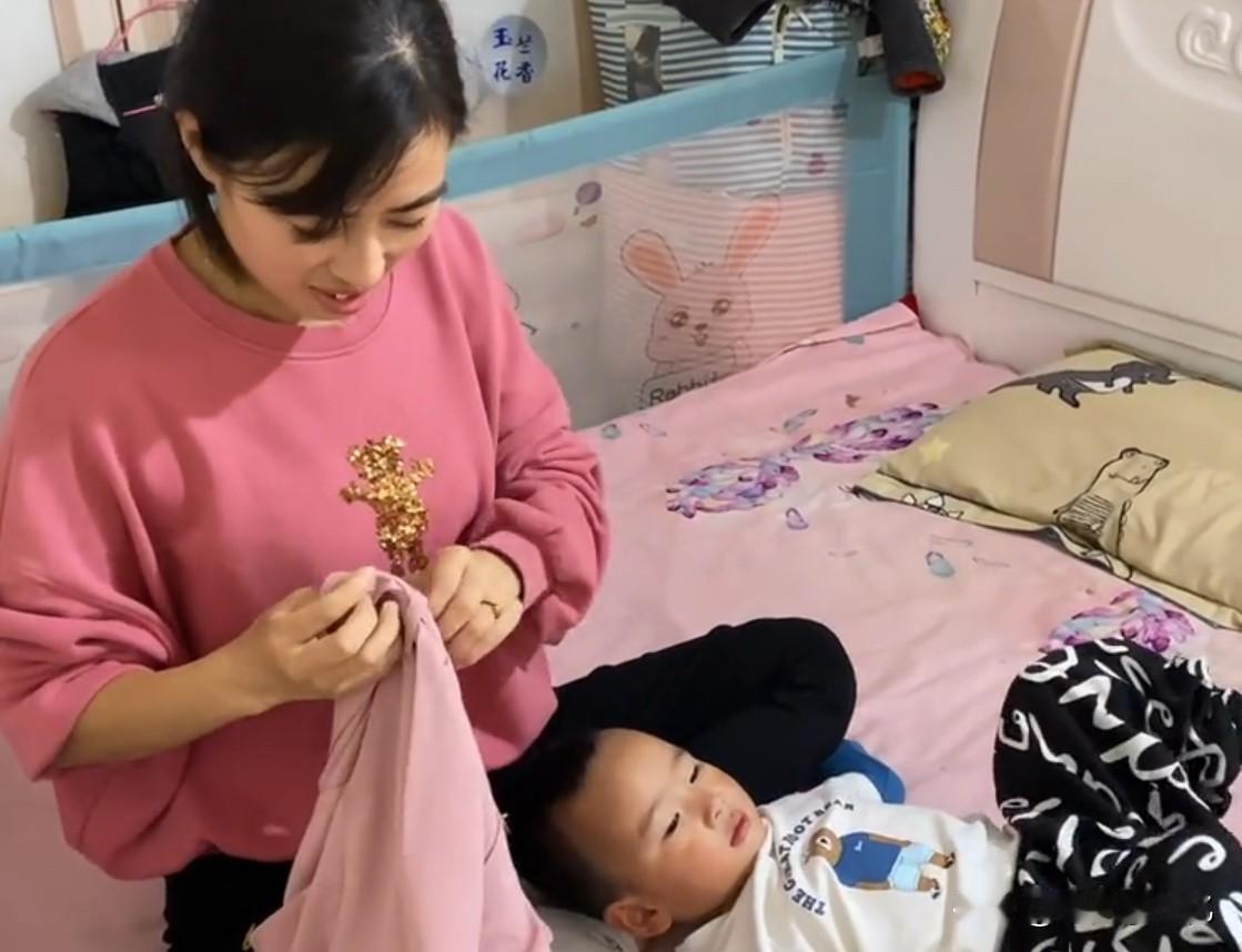 当了妈以后，生活变成了一本精打细算的账。和许多妈妈在群里交流时，都提到一个共同感