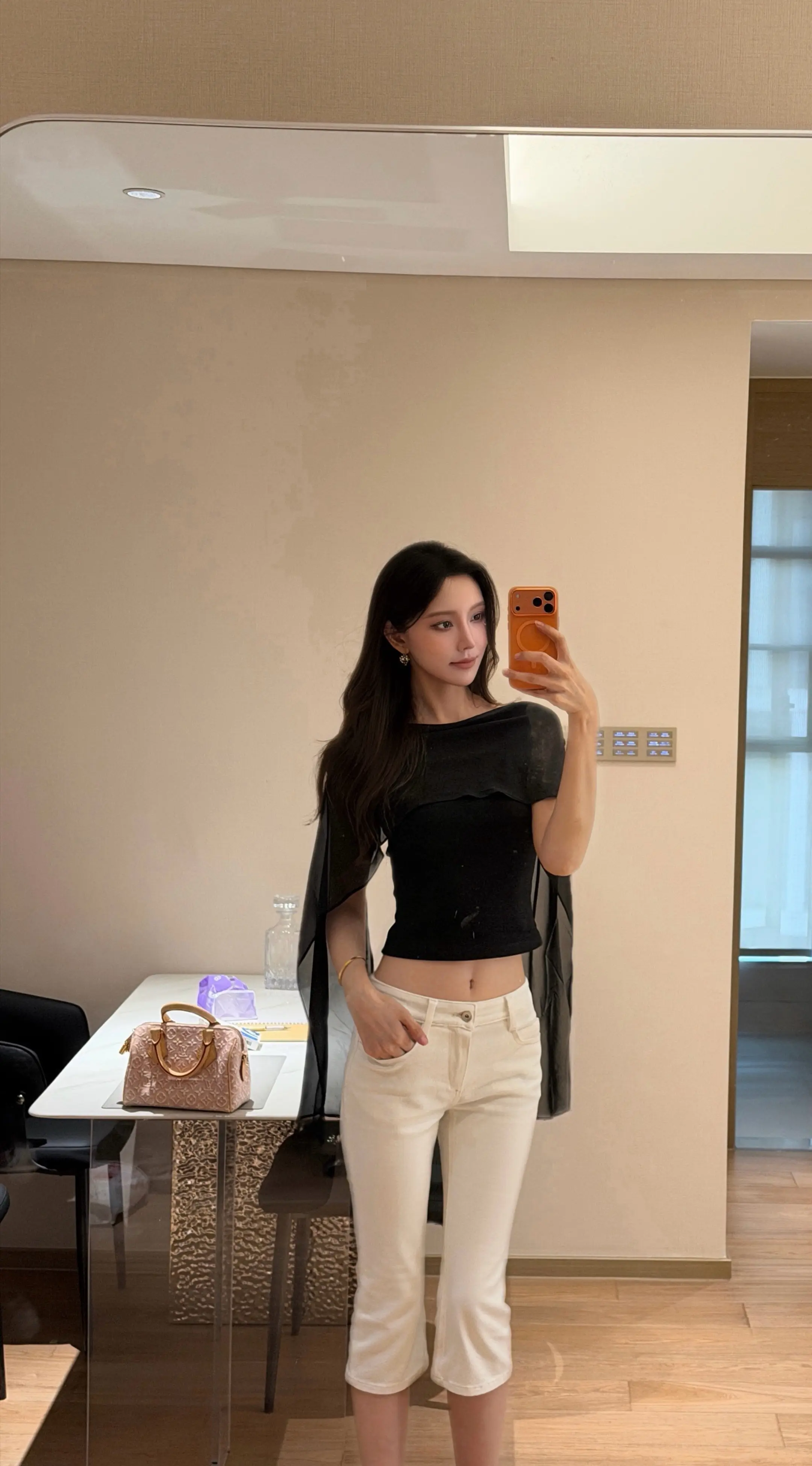 我变得越来越舒展。因为我遇见了一个很好的人