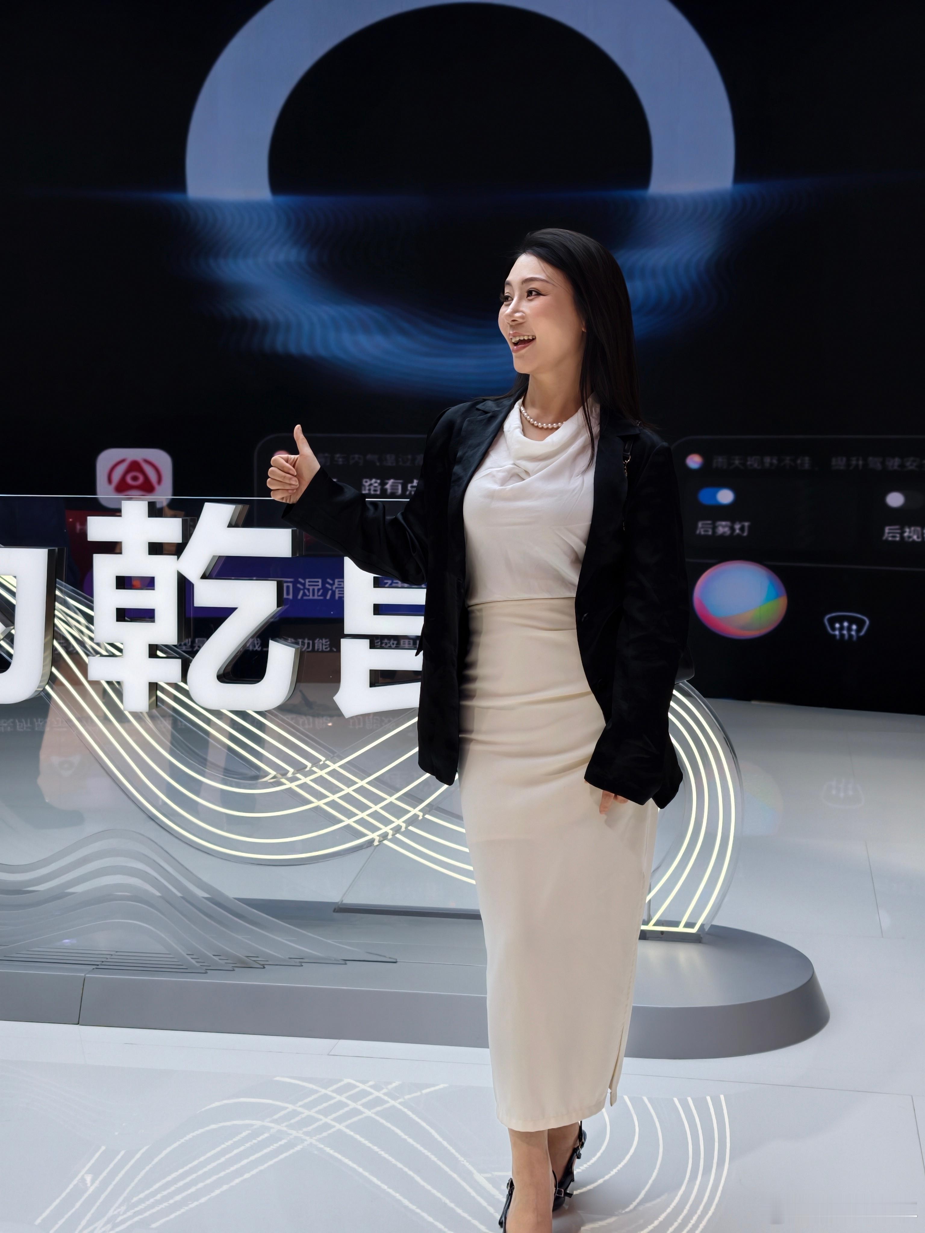 真的累惨了北京车展走断腿