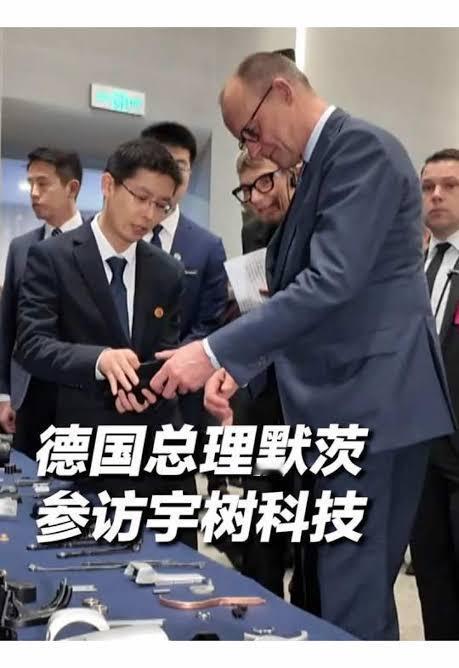 德国总理默茨带队访华，随行的德国企业高管阵容堪称豪华：奔驰、宝马、大众、西门子、