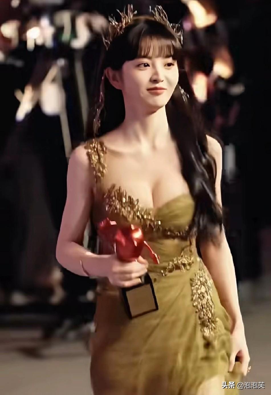 谁能想到

田曦薇在《逐玉》里操着一口流利四川话的“杀猪女主”樊长玉

原型竟是