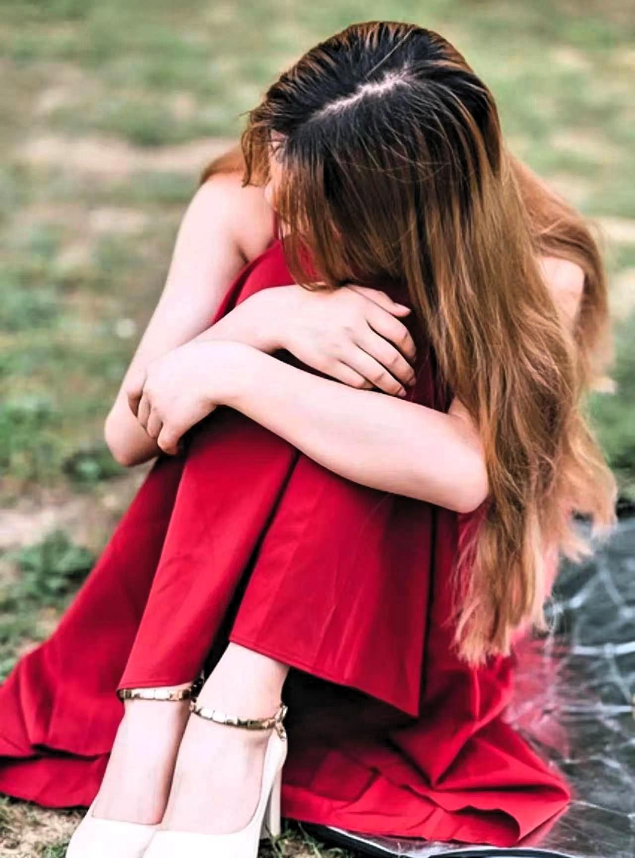 浙江杭州，40岁未婚的王女士，她在半个月前突感下体不适，前往医院诊断，却被确诊宫