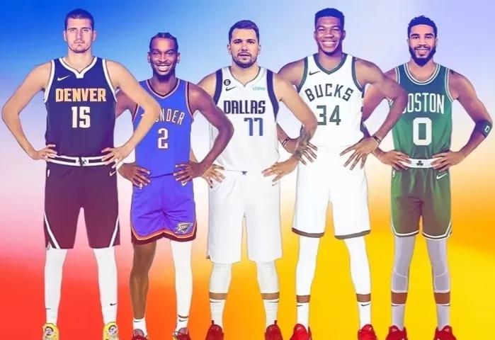 本赛季即将结束，NBA最佳阵容也随之出炉！美国媒体评选出的最佳阵容

一阵:字母