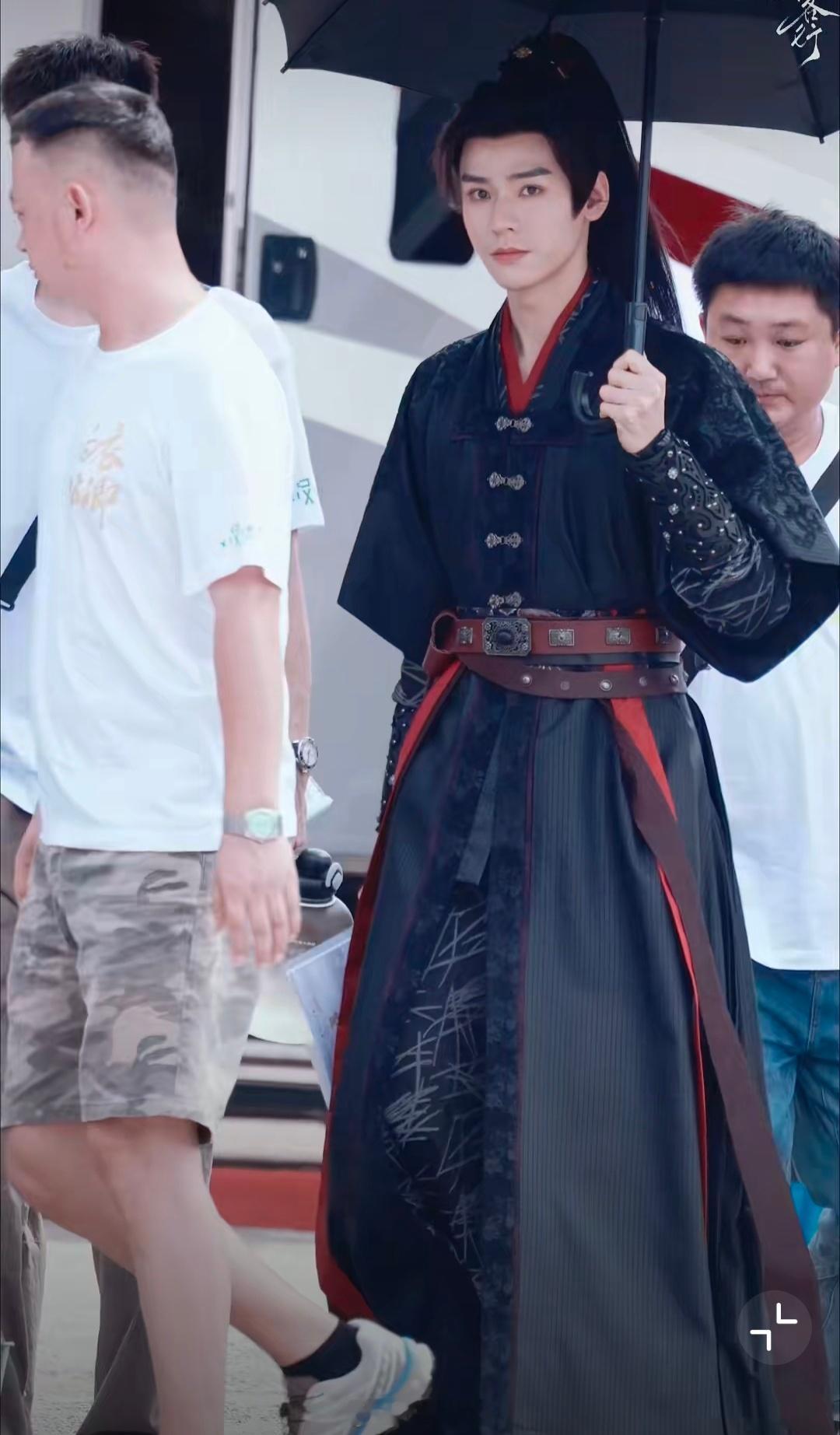 龚俊《白衣公卿》首个造型路透 ​​​