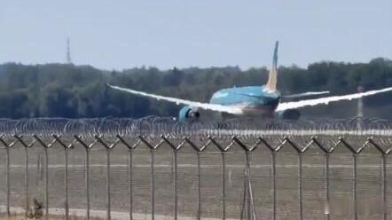 汉莎航空A380客机慕尼黑着陆时提前接地汉莎航空证实，当地时间8月17日晚间，一
