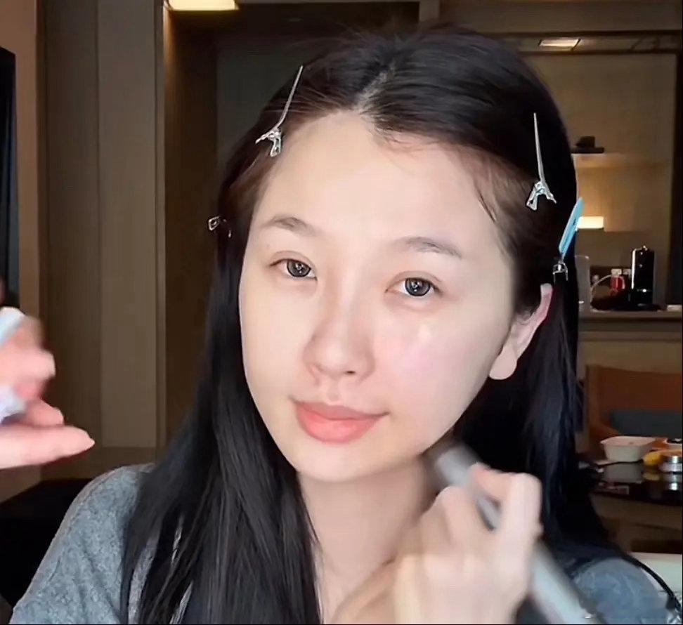 虞书欣素颜如何～ 