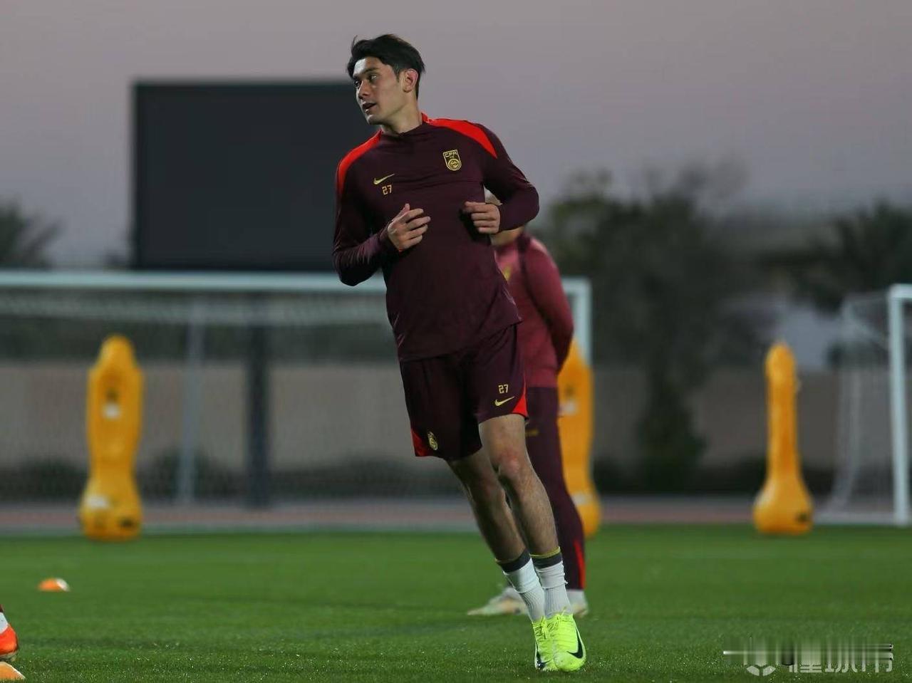 拜合拉木即将加盟成都蓉城…身在泰国曼谷跟随深圳新鹏城冬训的拜合拉木将要离队了，成