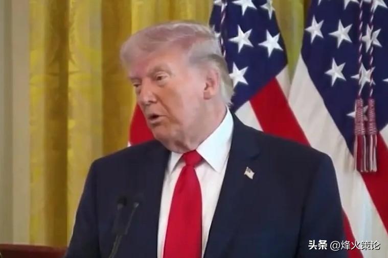 特朗普：拜登是个愚蠢总统！
特朗普又开炮了！这次他把矛头对准了前任总统拜登，火力