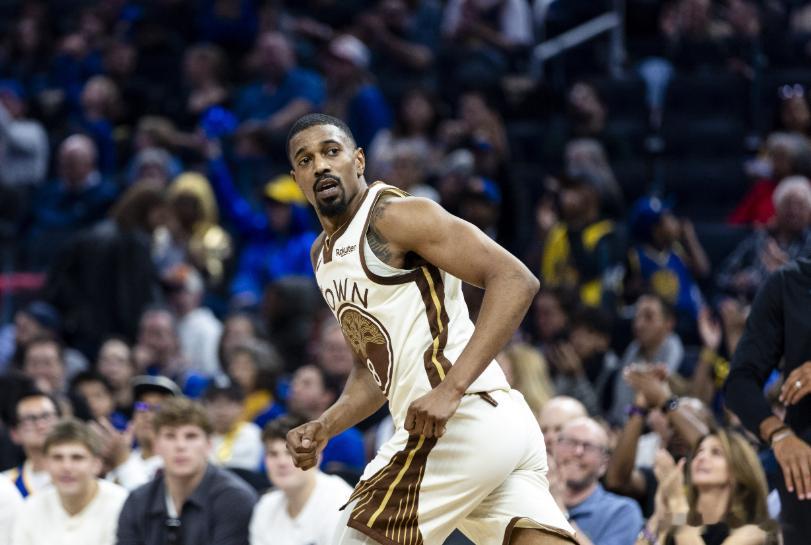 NBA常规赛，勇士115-123不敌独行侠。赛后，梅尔顿接受了记者采访。谈到会给