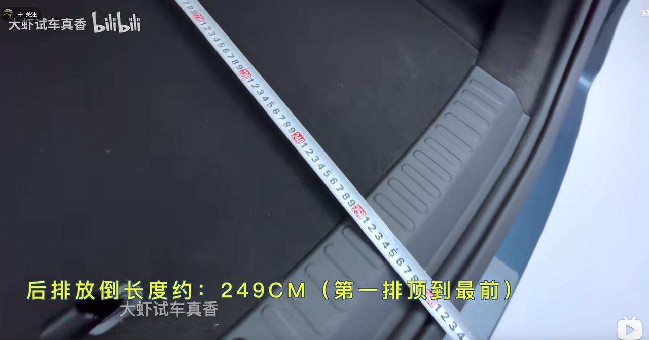 看完大虾的视频，突然觉得这车得20➕啊。。。
1：布局尺寸都不小
2：整体做工可