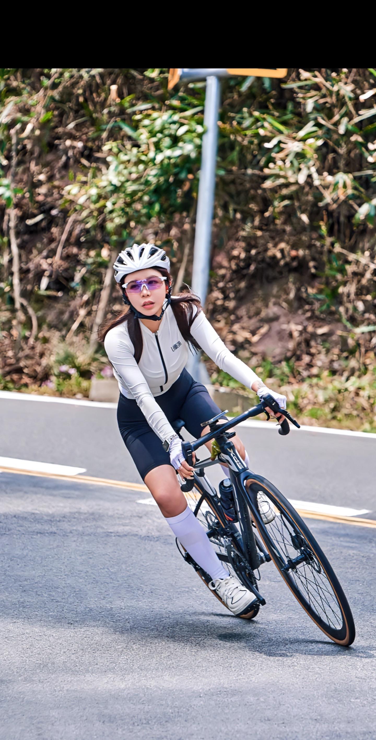 泪水打湿了猪脚饭 发誓我要骑100km！