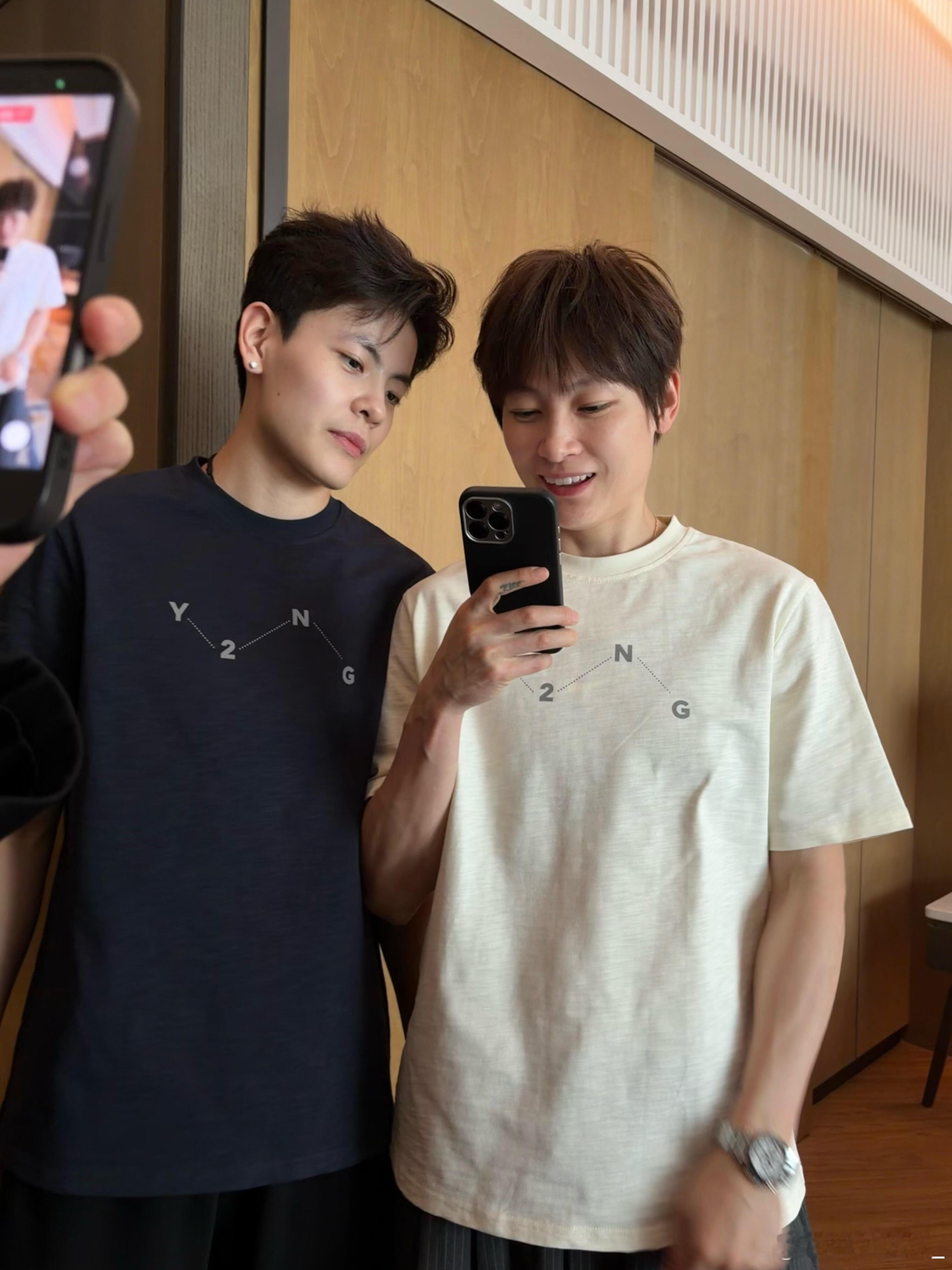 杨力维杨力维杨舒予  20260407y2姐妹俩美图图源:xhs 小y充电宝 