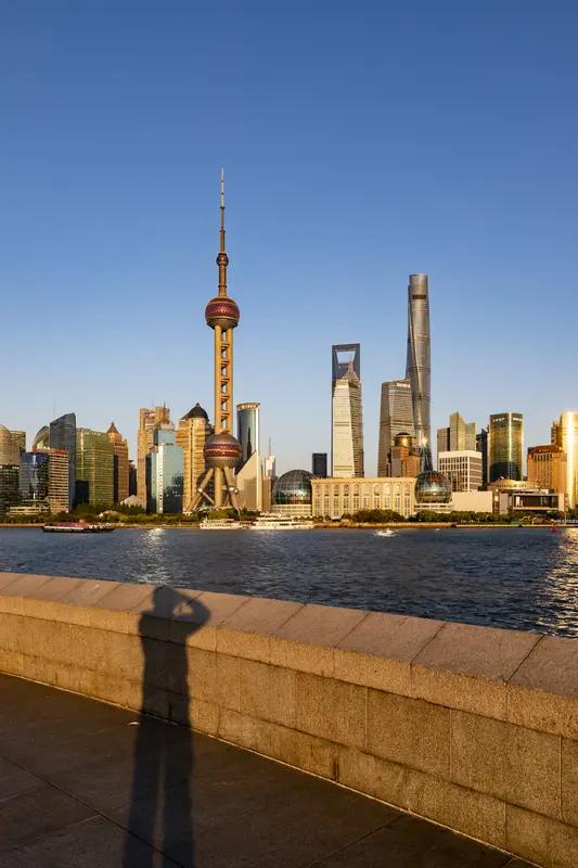 今年清明和学校春假连休6天，旅游市场提前火起来了！
航旅纵横大数据显示，截至3月