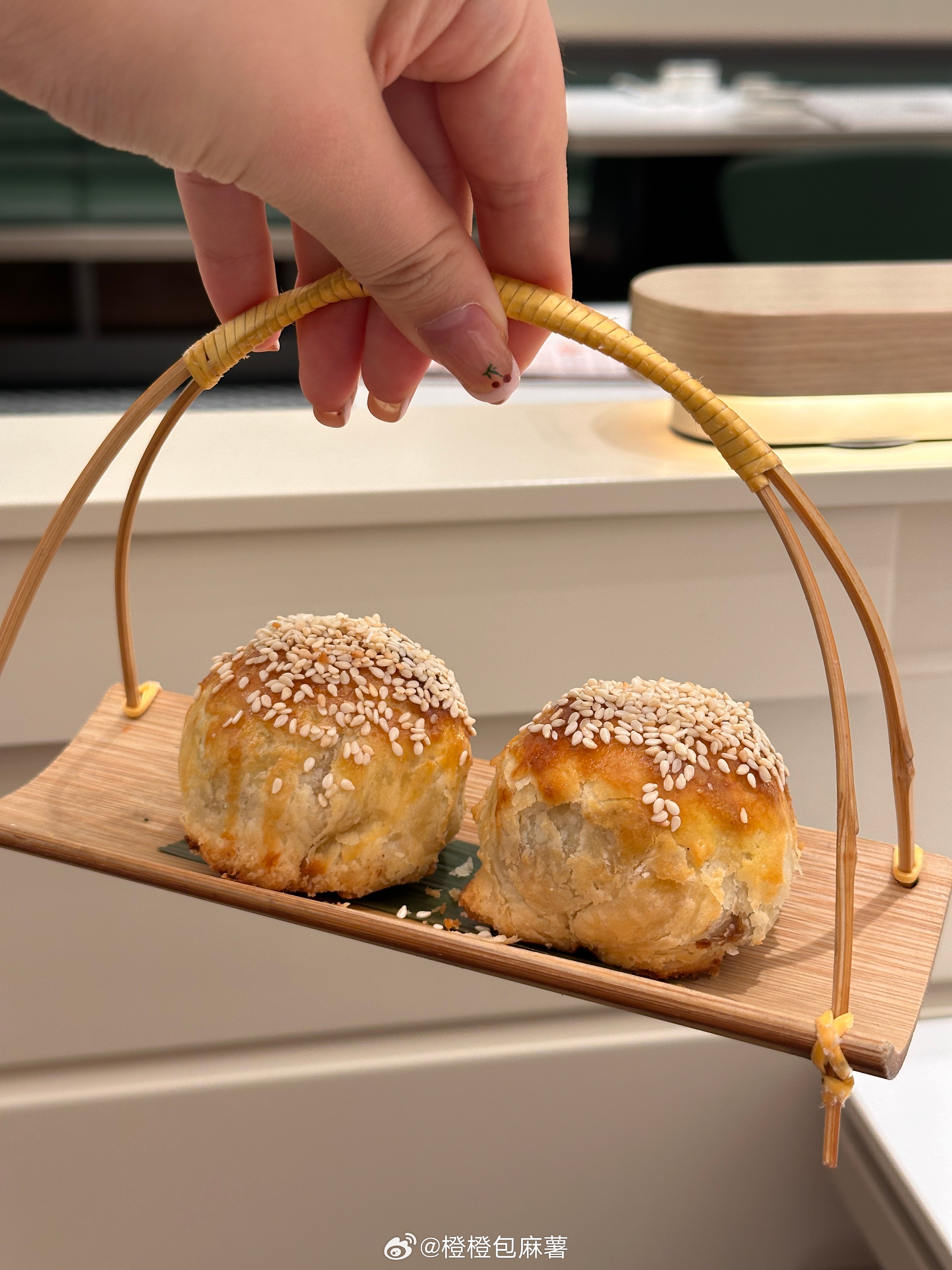 我这种不爱吃起酥类的还是别尝试酥皮点心了！ ​​​