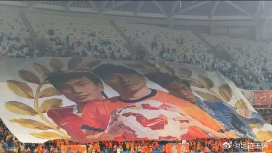 20年，过的好快，郑龙从青岛海牛出发，在海牛落幕，都是青春啊…足记｜郑龙告别20
