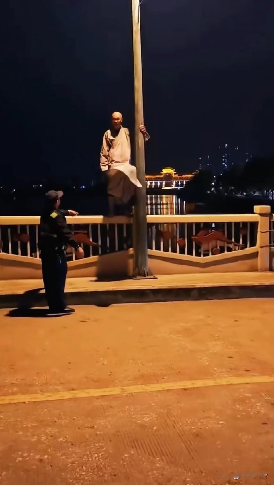 你能渡众生，却不能渡自己，今年难混不只是凡人啊……
人生最难做到的就是，放下。和