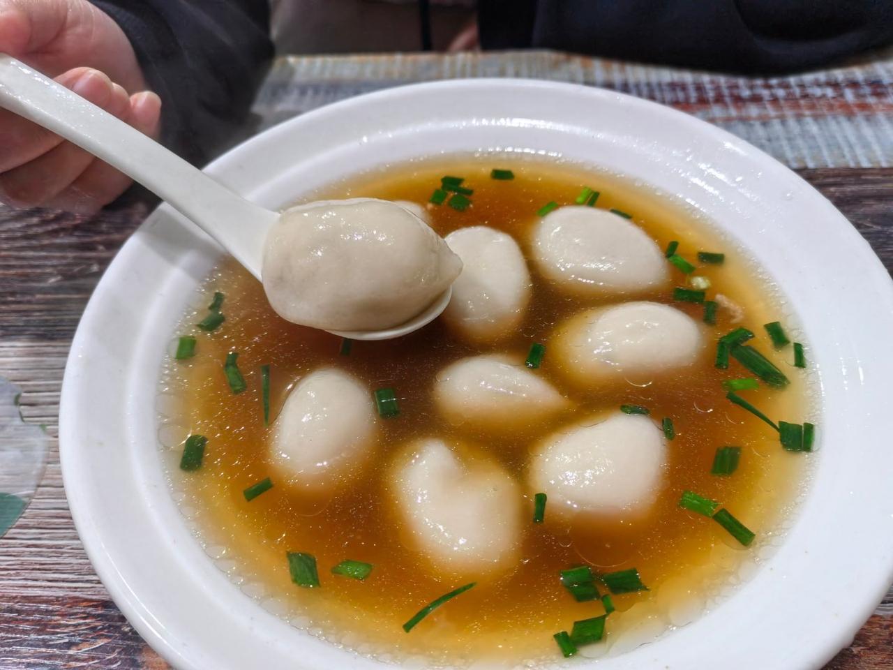 随便问问啊，你们吃过这种里头有笋有肉的啊汤圆吗？