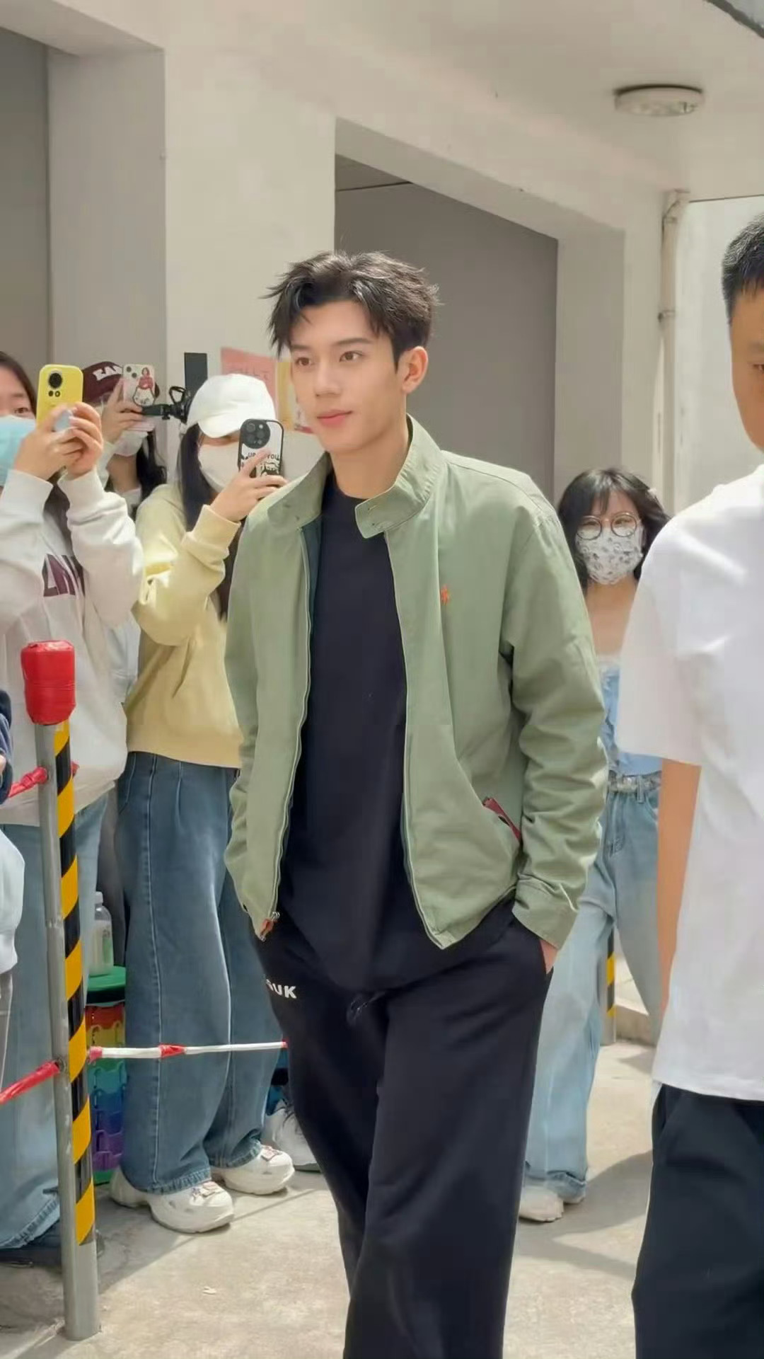 像洋气版的云来 ​​​