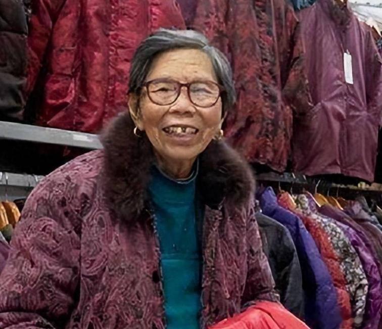 【陈奶奶81岁十年还债两千万？孙玉良：不要用标题党修饰感人故事】《深圳新闻网》的