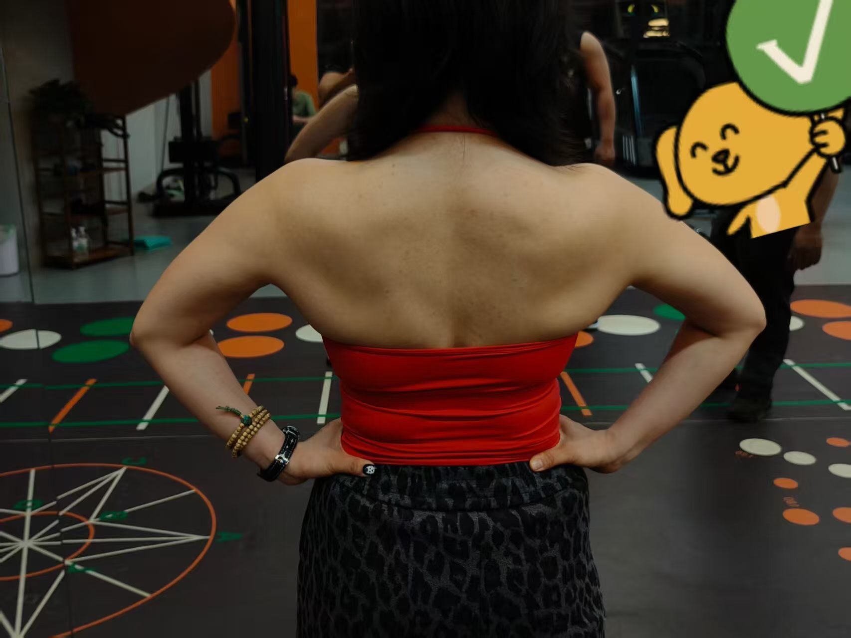 顾客妈妈们…… 美得我哑了 