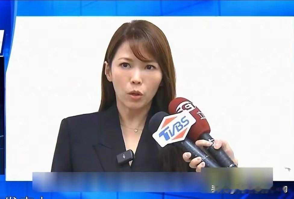 这位美女怼得太解气了！
 
民众党“立院”党团主任陈智菡怒怼赖清德，直接拿他自己