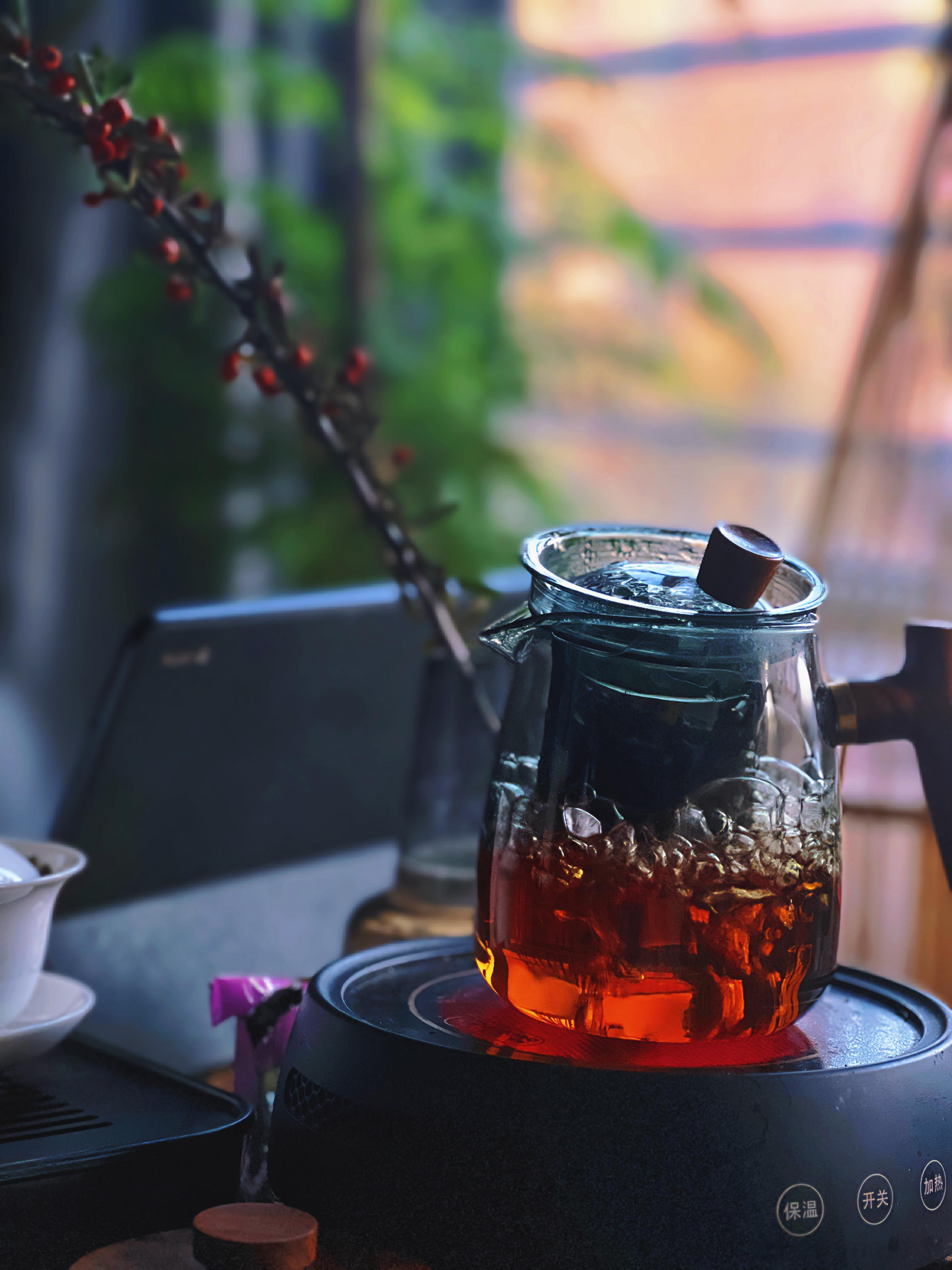 审美是茶空间造境的基础，生活是茶生活写真的依据。 #日常[超话]##茶道[超话]