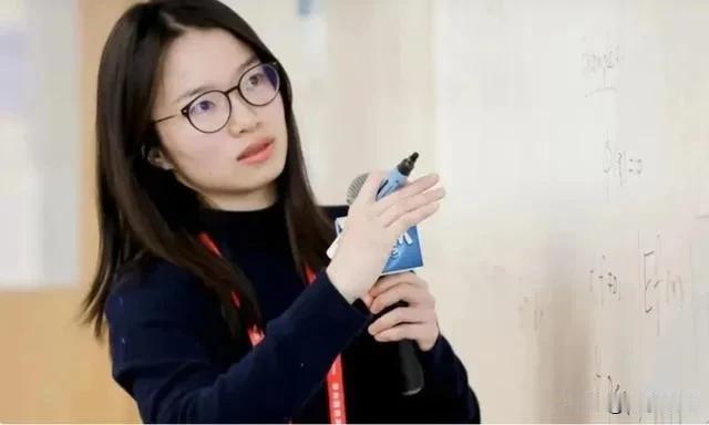 全网最打脸的一幕！
拿下数学最高奖的王虹，当年在北大居然熬得这么难！
 
很多人