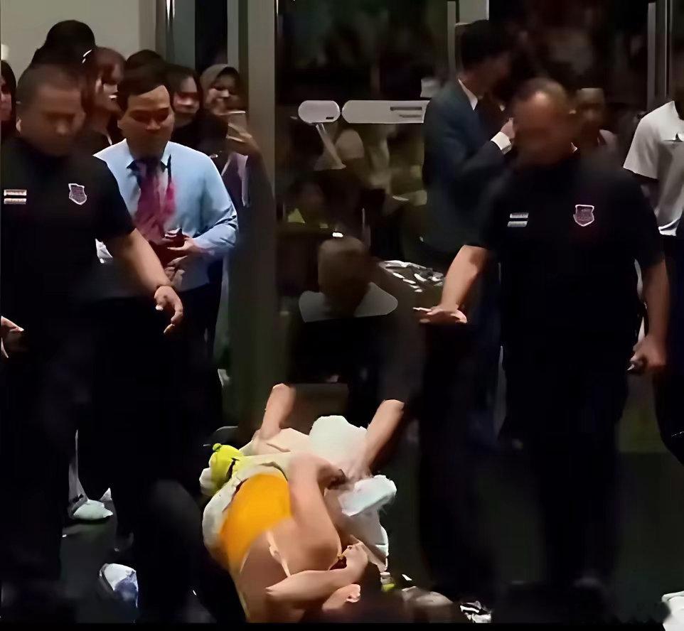女孩在泰国被围殴的真相居然是这样的！关于“中国女孩在泰国被围殴”事件，核心事实是