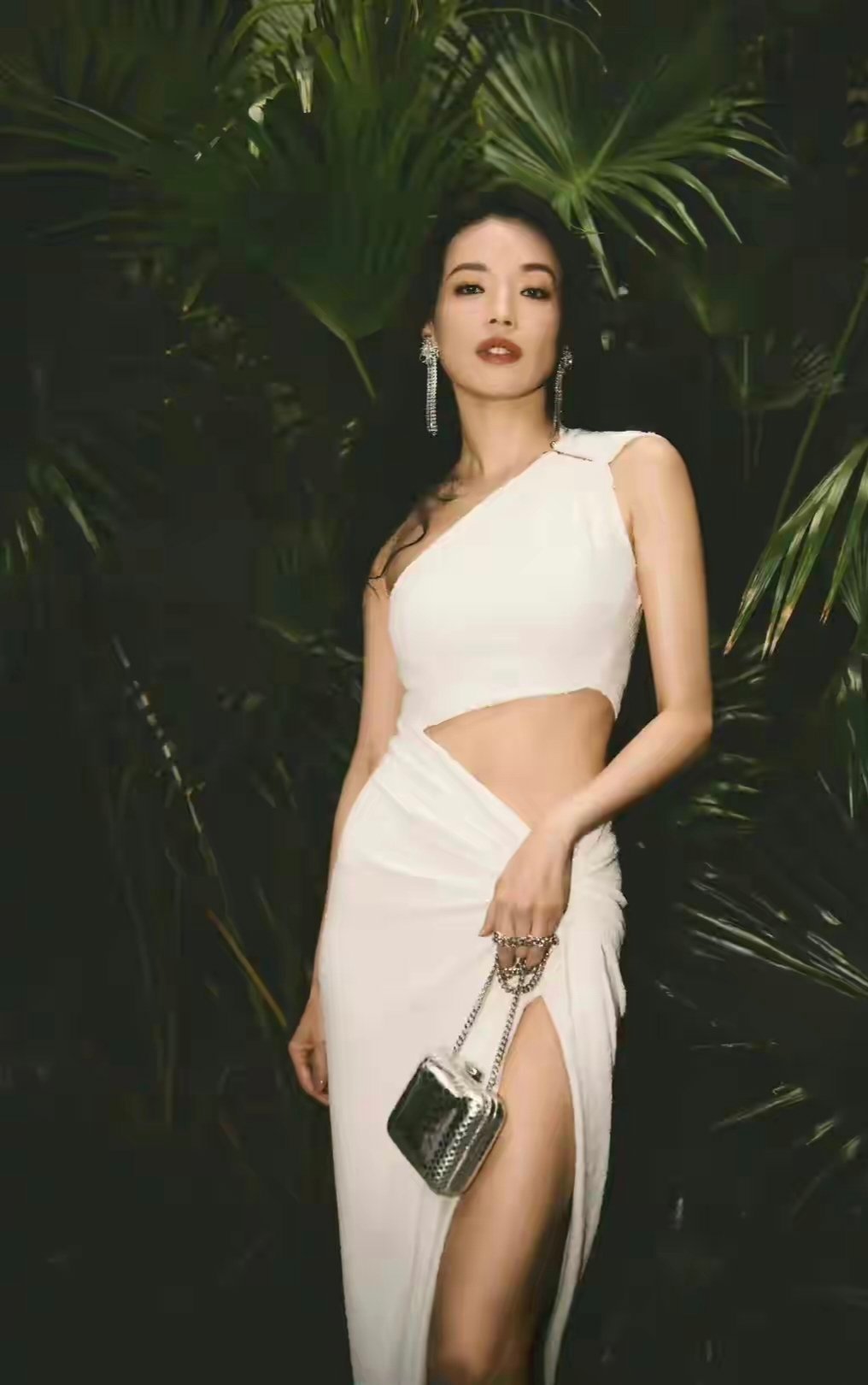 她怎么突然就老了，前段时间舒淇的状态还挺好的。女人的衰老真是一瞬间的事 ​​​