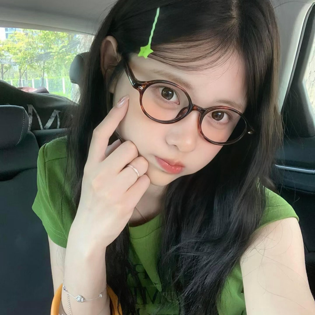 𝐰𝐞𝐜𝐡𝐚𝐭小众温柔高级ins风女头头像｜ins风头像｜氛围感头像｜