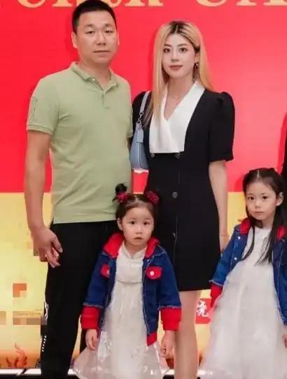 2015年，山东小伙李磊远赴国外承包了300亩农地，却被当地包工头强行安排与其小