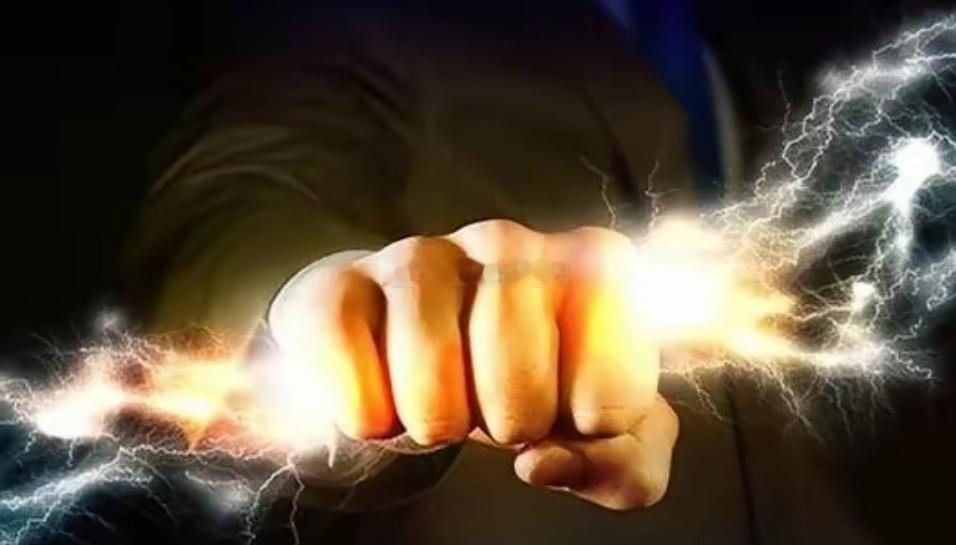 抢筹！尾盘主力抢筹科技股方向，科创板指数，创业板指数涨超1%，明天市场机会科技股