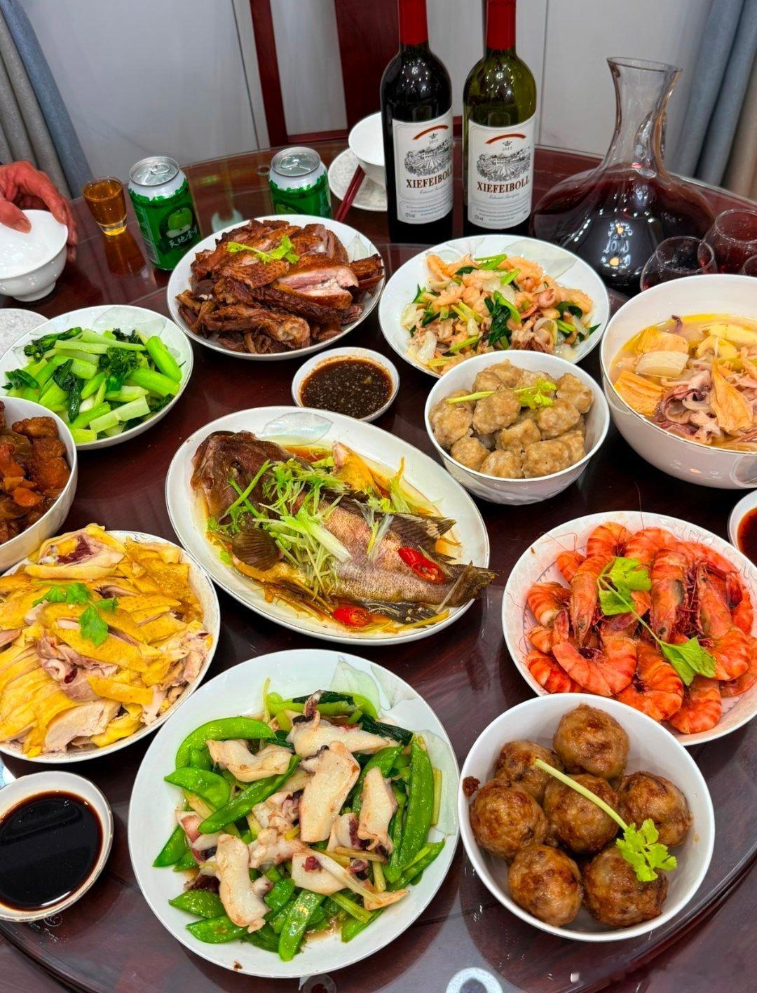 开饭了，兄弟姐妹们，大家新年大吉黄金黄金金价杀疯了