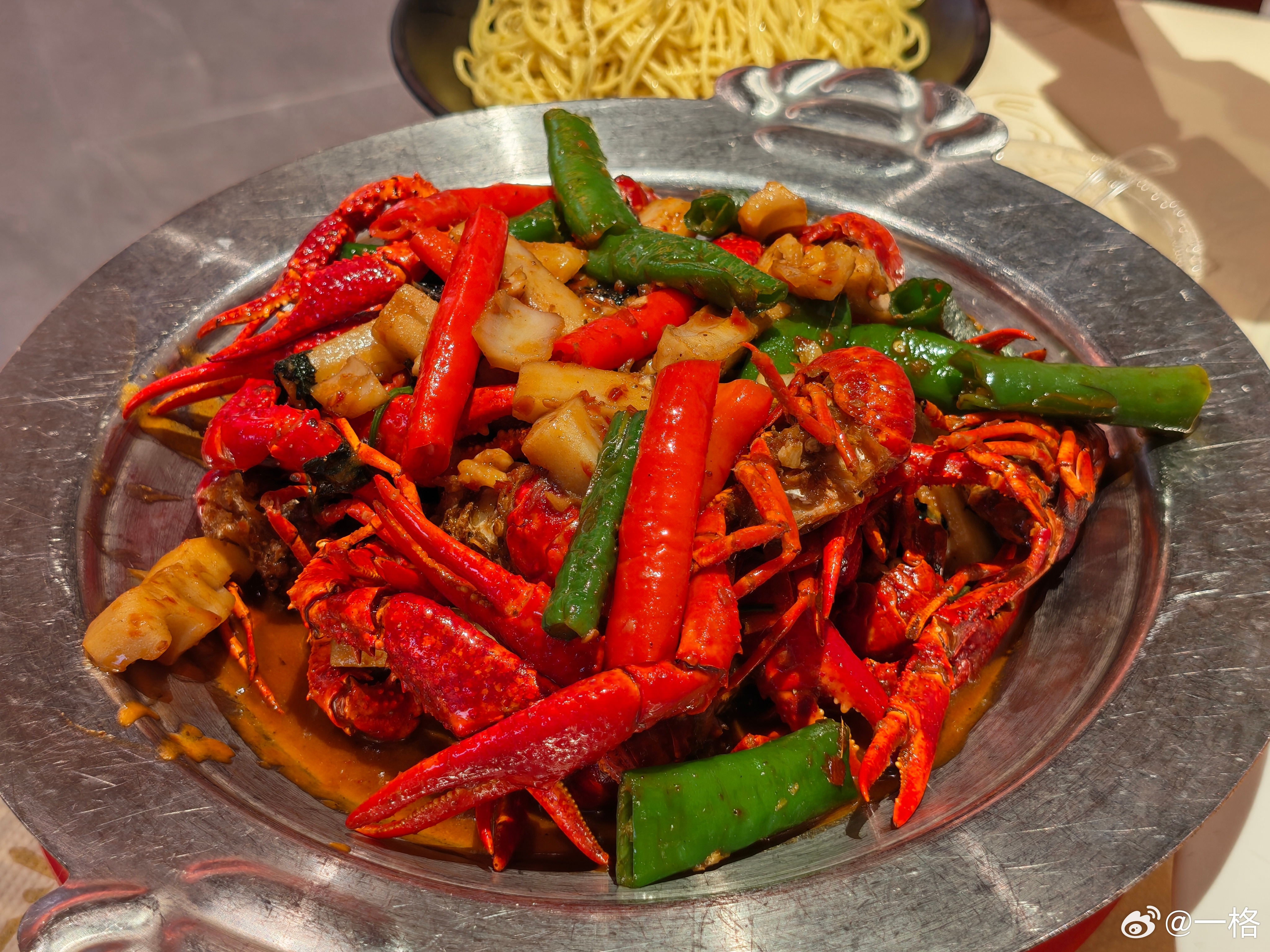 长沙小龙虾我来辣🦞当然秘制口味，小林这个蒜蓉一点味道没有！ ​​​