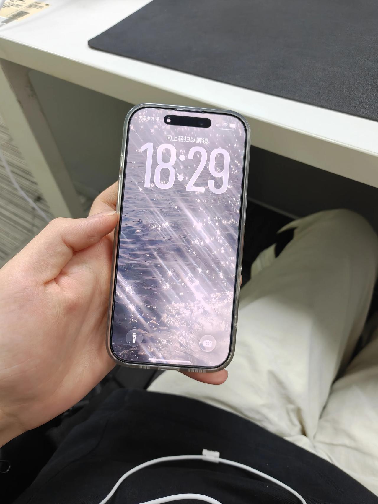 iPhone17可以用四五年不换吗？
我这个17是512g的，想着大内存可以多用
