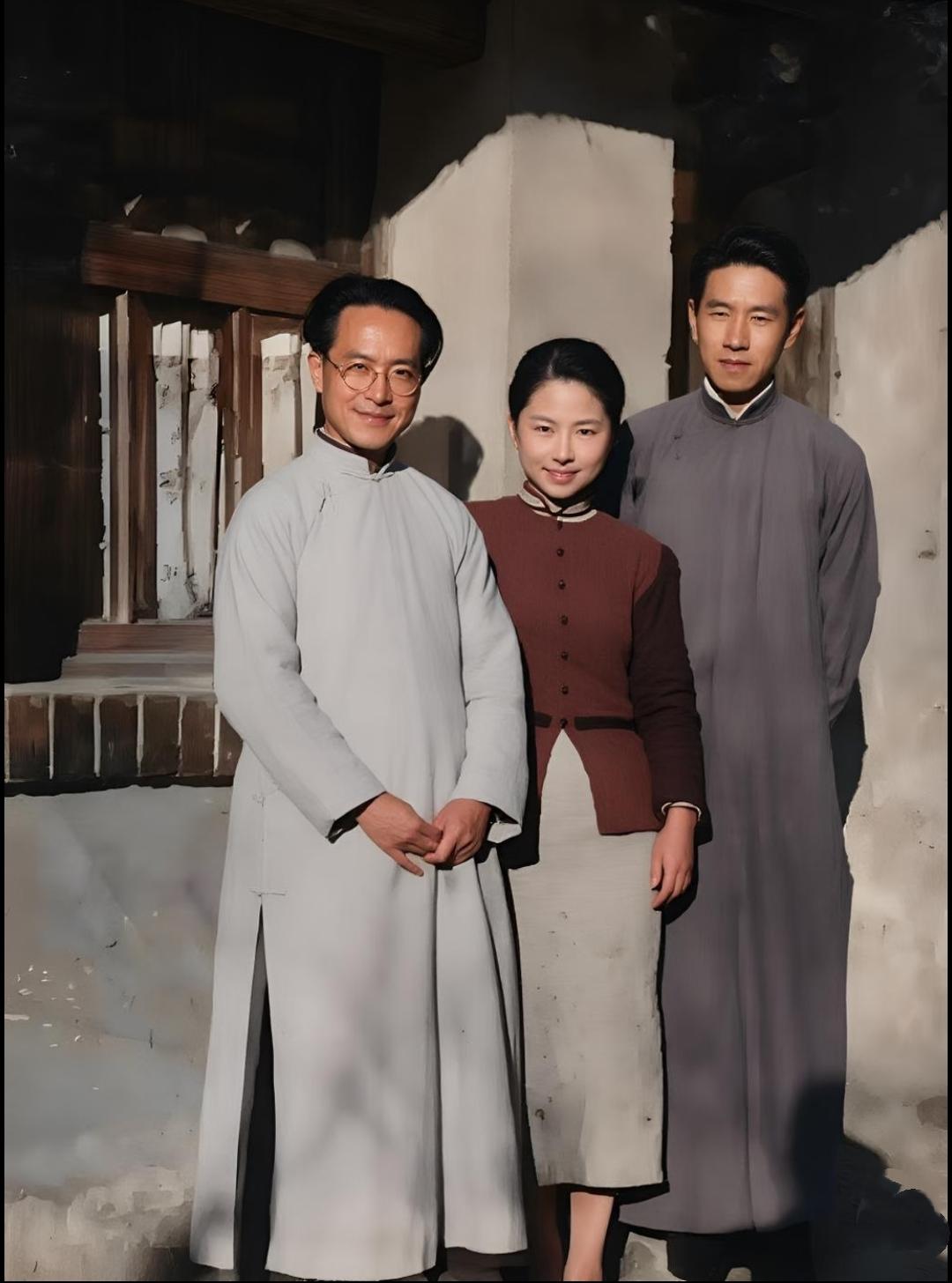 很多人以为，沈从文才子佳人梦，是他的情人高青子离开之后才破碎的，其实不...