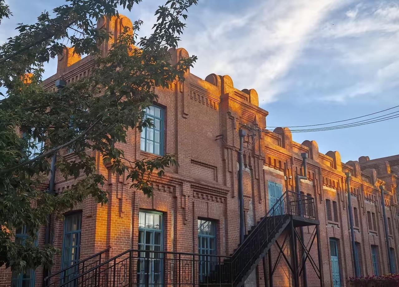 英法德等国家又向乌克兰开出一张“空头支票”？乌克兰总统泽连斯基真是无可救药了。