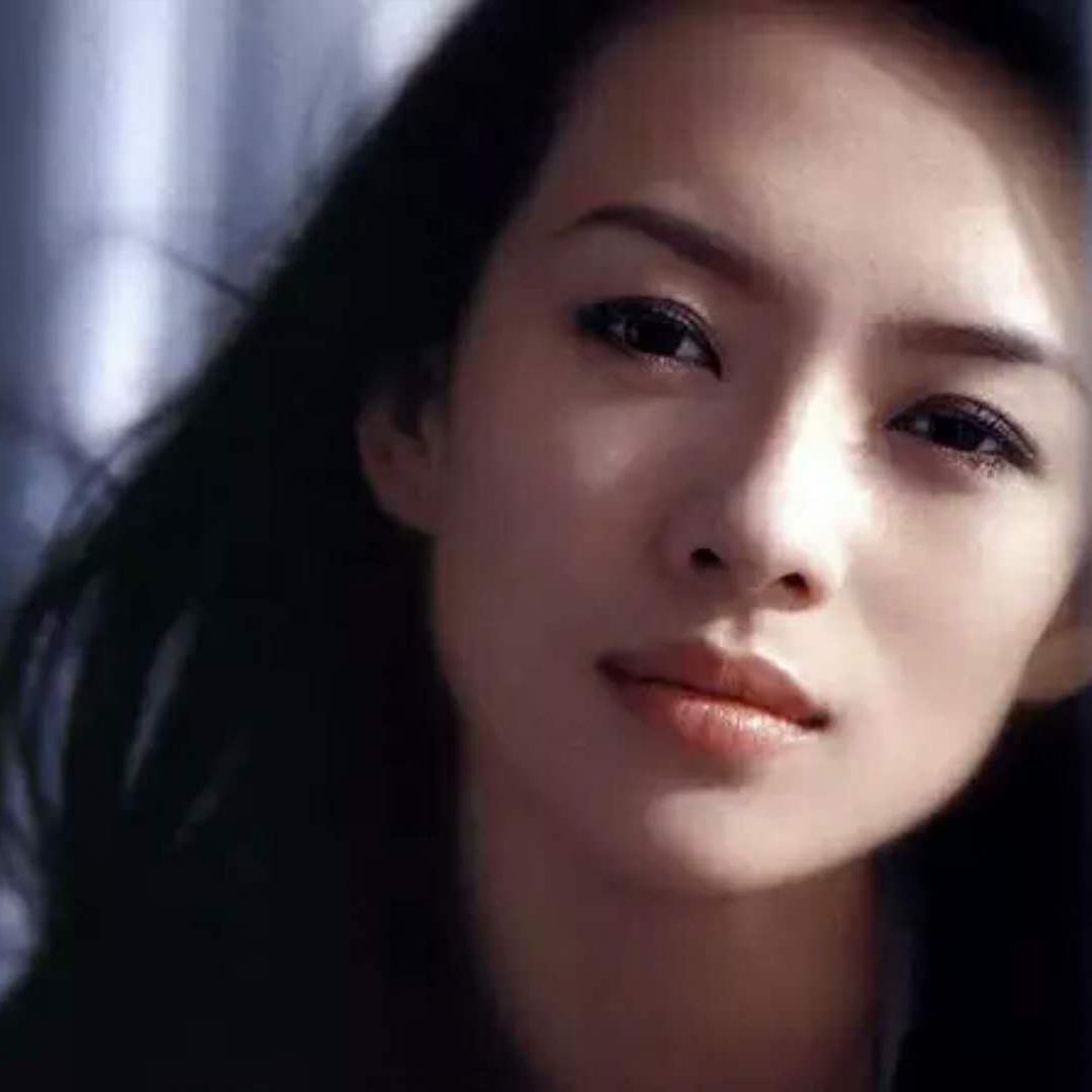 女演员，章子怡，谈到卧虎藏龙，说，那是一段痛苦的回忆，初选的时候提心吊胆，选上了