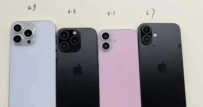#iPhone16系列全新摄像头模组# 曝光图来看，又是质感不太行的模型。不过摄