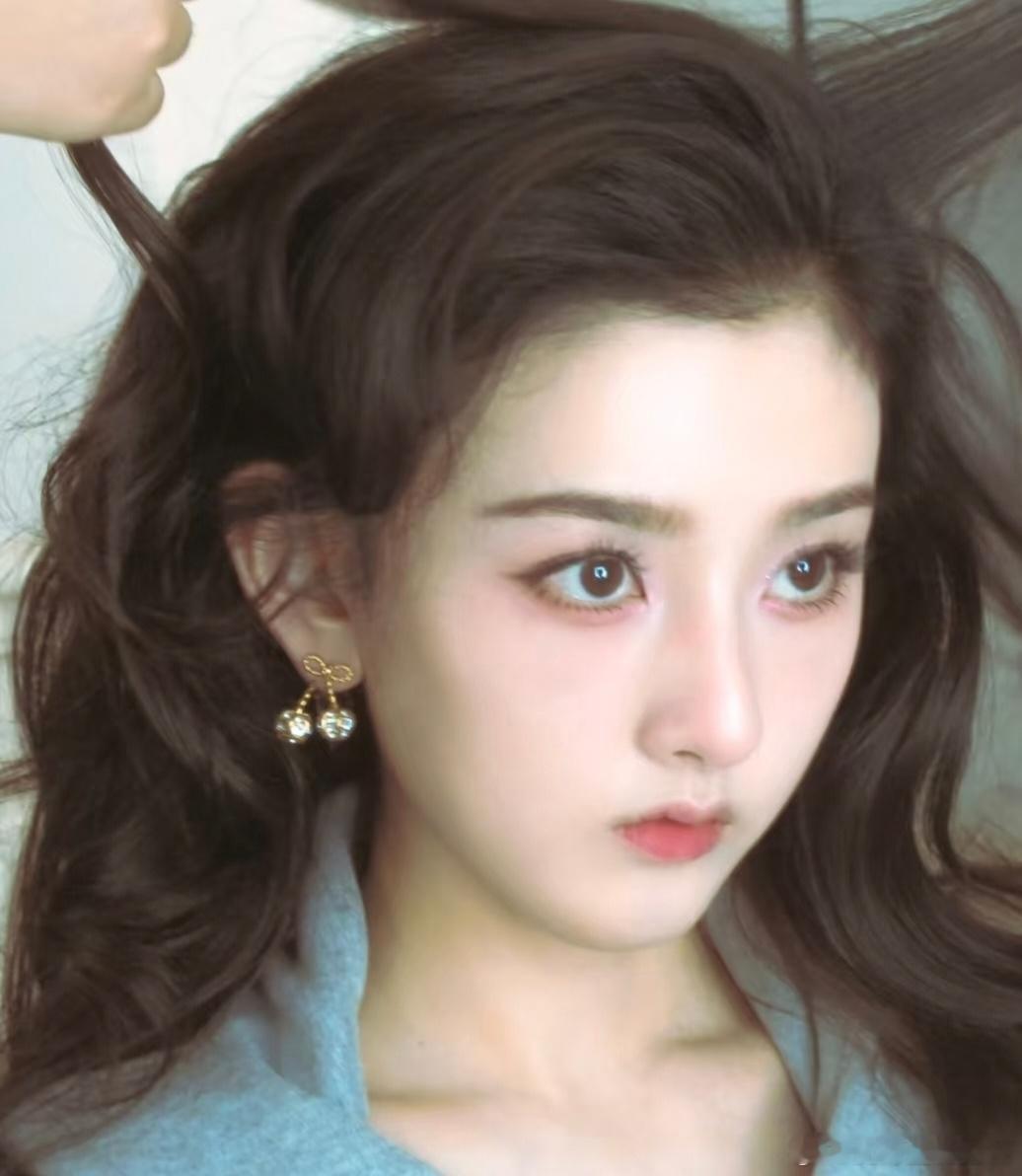 宋祖儿太有大花那味了，就多多多拍戏 