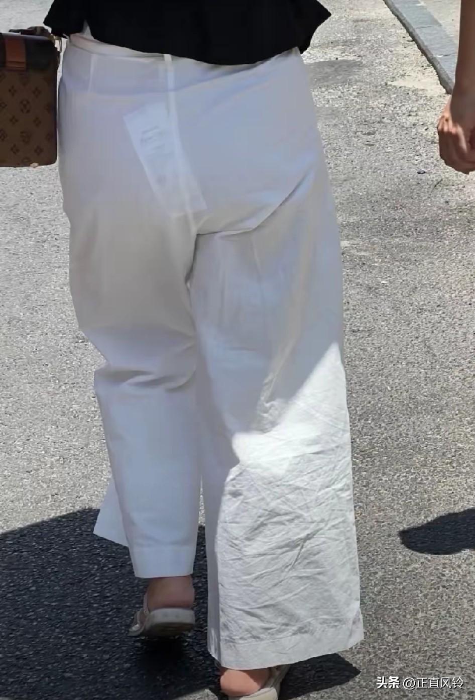 哎呀呀！失误失误，还是被发现了！还以为卫生巾呢，还凑近看了个仔细！
搞得都不敢在