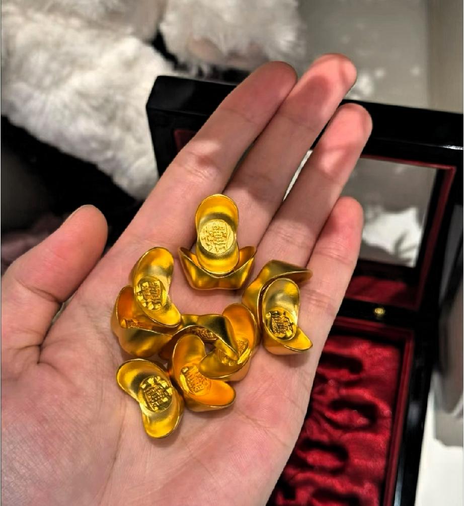 昨天买到黄金的人，
简直就是走了狗屎运了，
 
投资最磨人的不是大跌，而是行情小